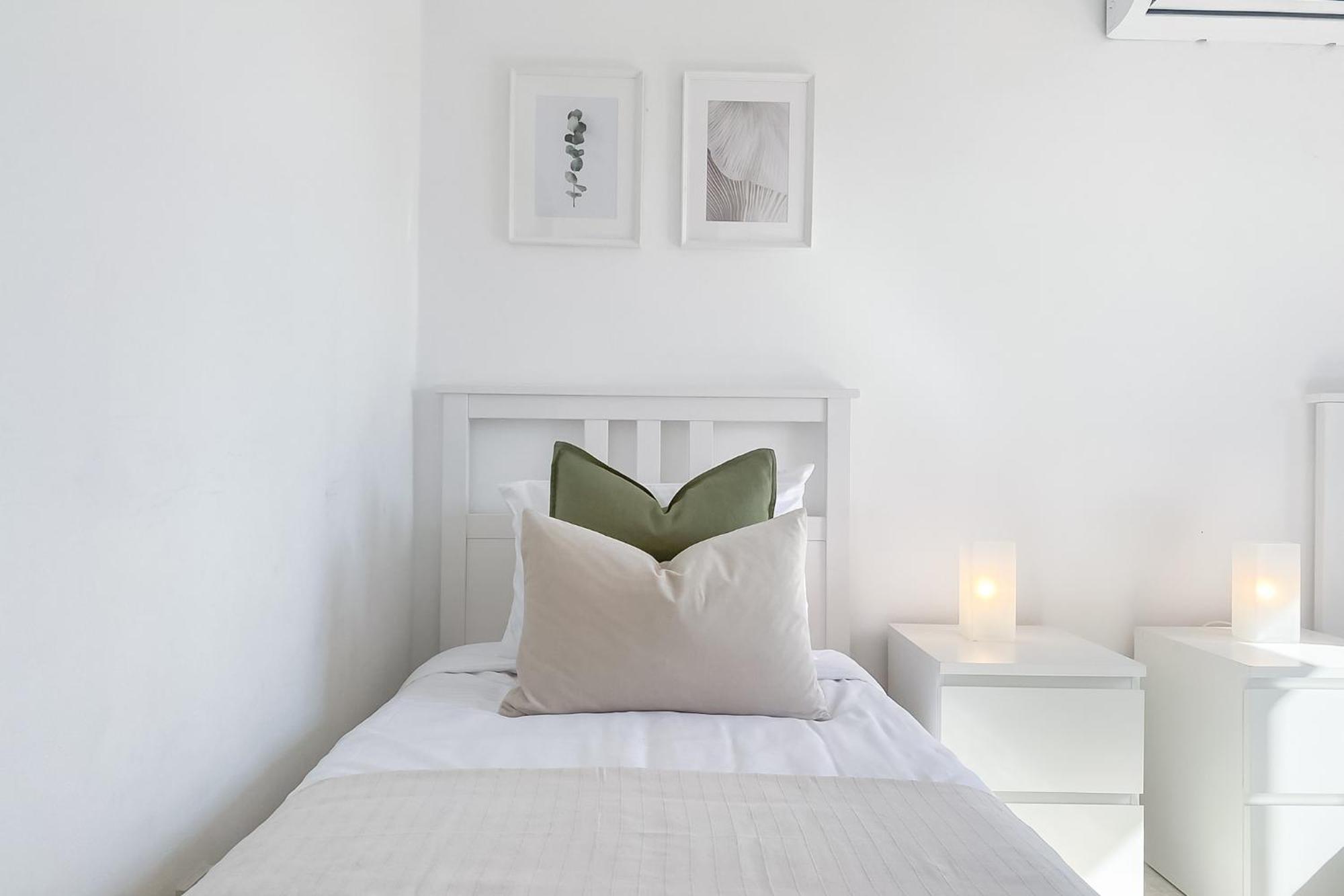 Phaedrus Living: Byzantium Modern City Flat Paphos Bagian luar foto