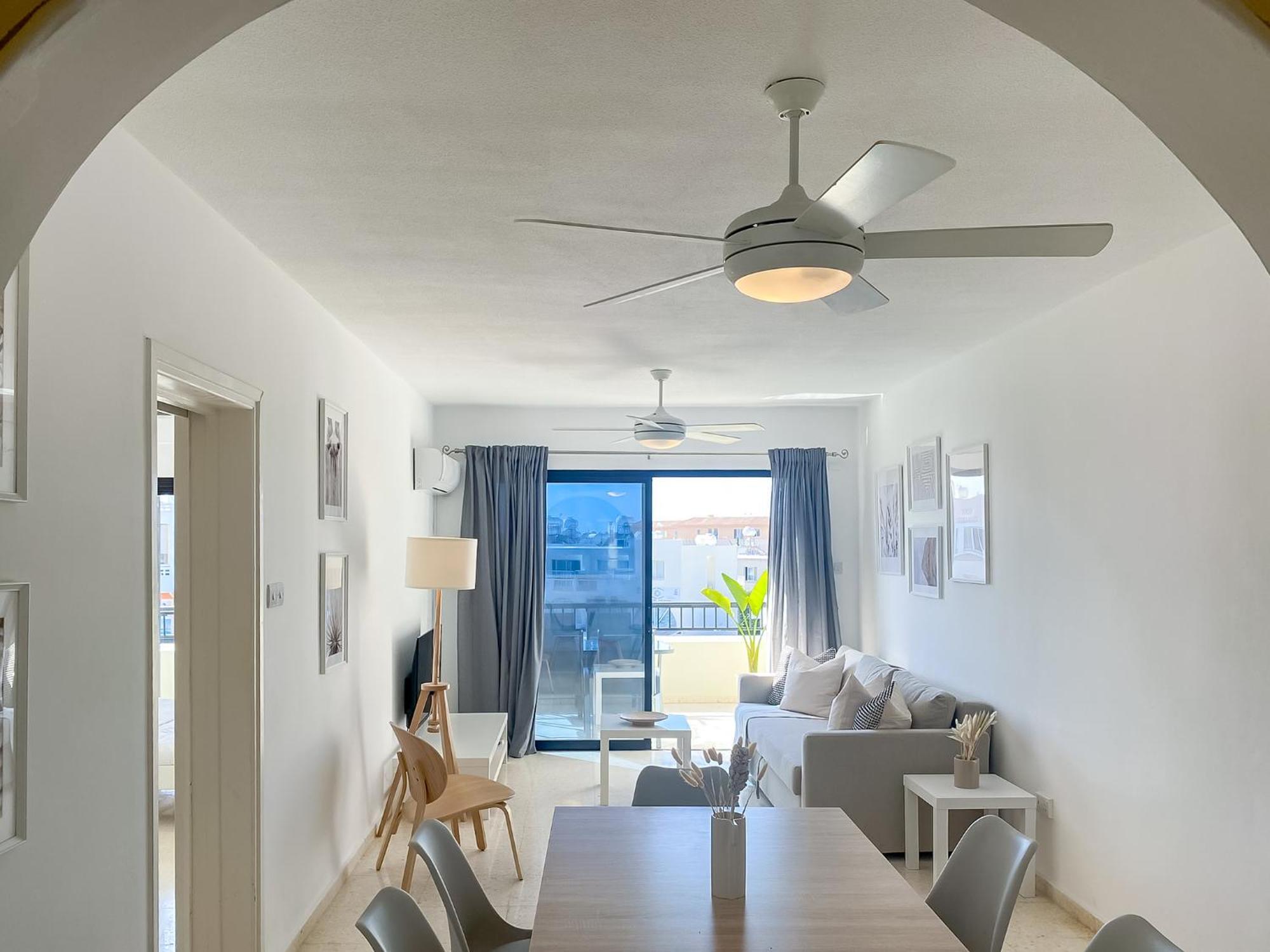 Phaedrus Living: Byzantium Modern City Flat Paphos Bagian luar foto